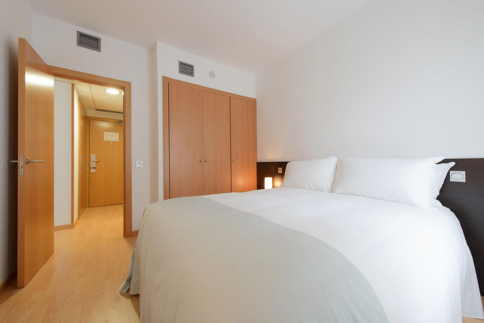 Madrid Airport Suites, Affiliated By Melia Exterior foto