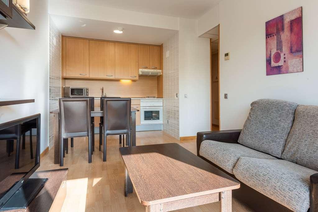 Madrid Airport Suites, Affiliated By Melia Zimmer foto