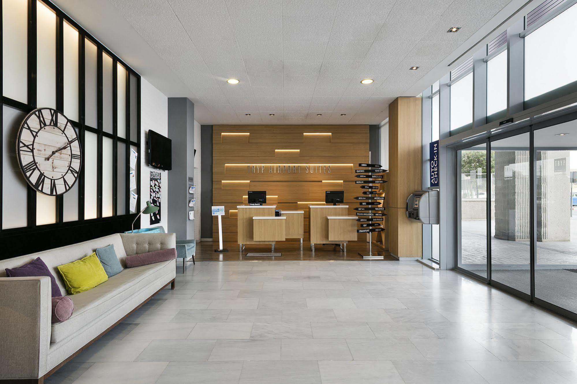 Madrid Airport Suites, Affiliated By Melia Exterior foto