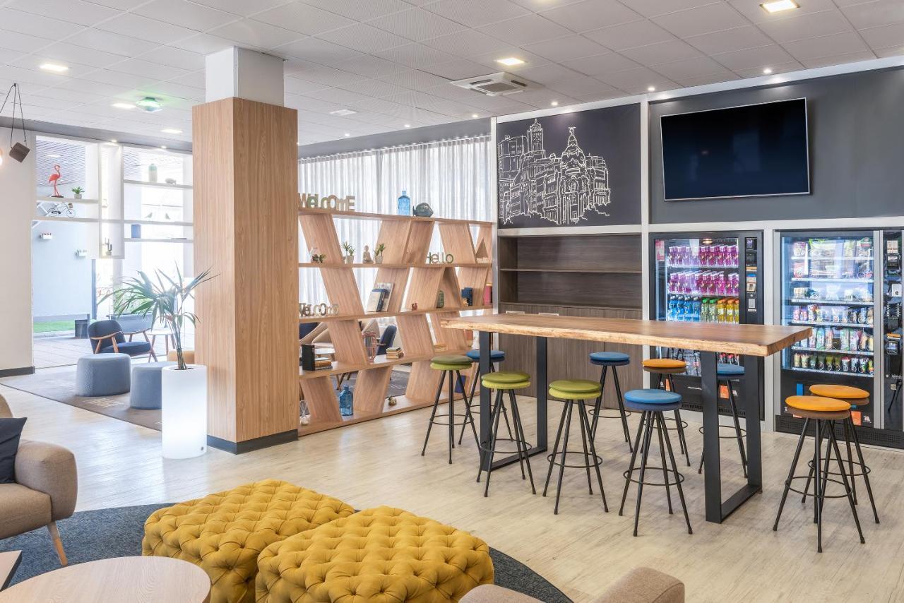 Madrid Airport Suites, Affiliated By Melia Exterior foto